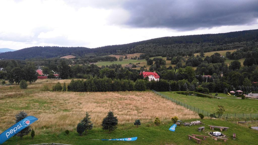 Pensjonat Zielone Wzgorze Boleslawow Stronie Slaskie Exterior photo